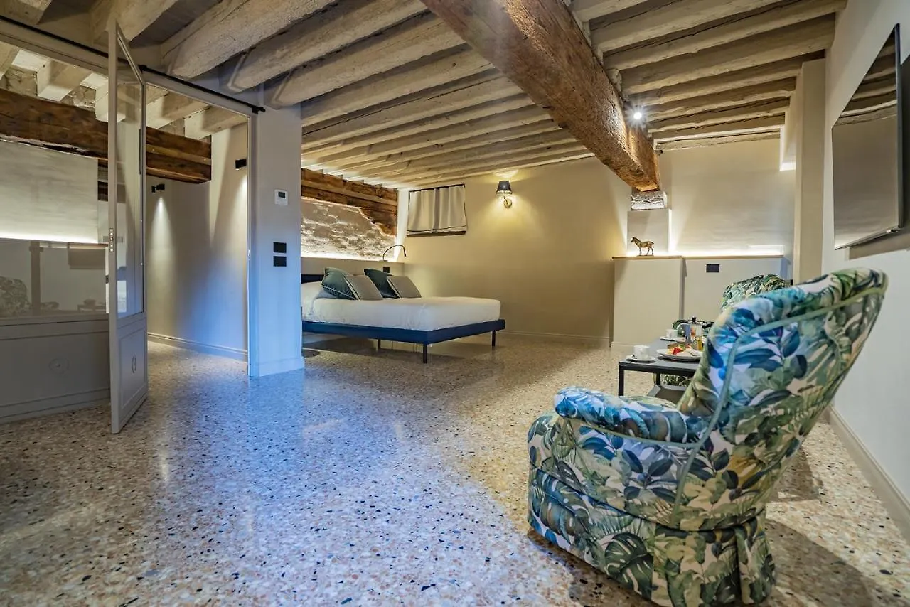 Corte Rubbi 1 A True Canal-Side Experience Venise