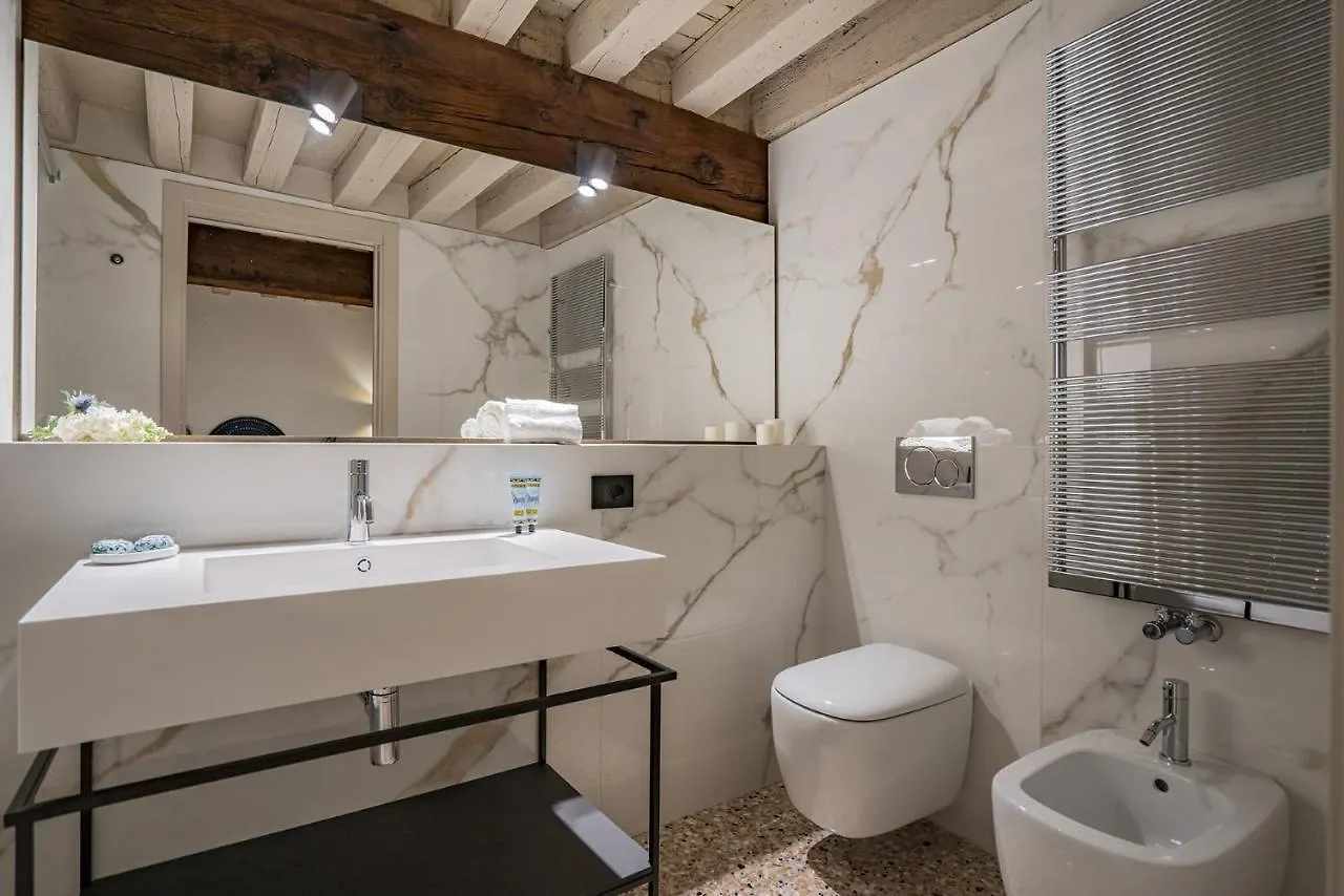 Corte Rubbi 1 A True Canal-Side Experience Venise